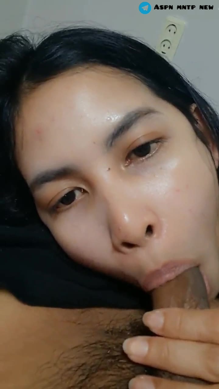 Istri Muda Blowjob 1